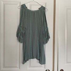 Easel jade colored 3/4 length flared sleeve cold shoulder blouse